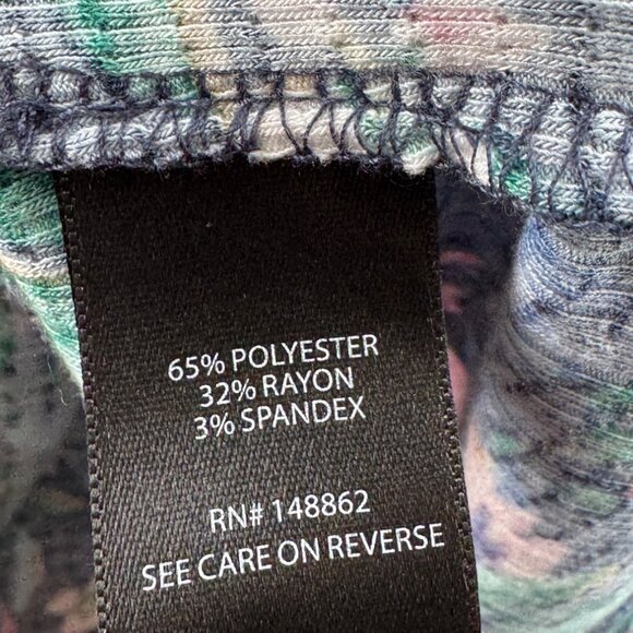 Torrid Sleeveless Floral Print Tiered Tunic Crochet Lace Yoke Button Back 2X - Picture 7 of 9